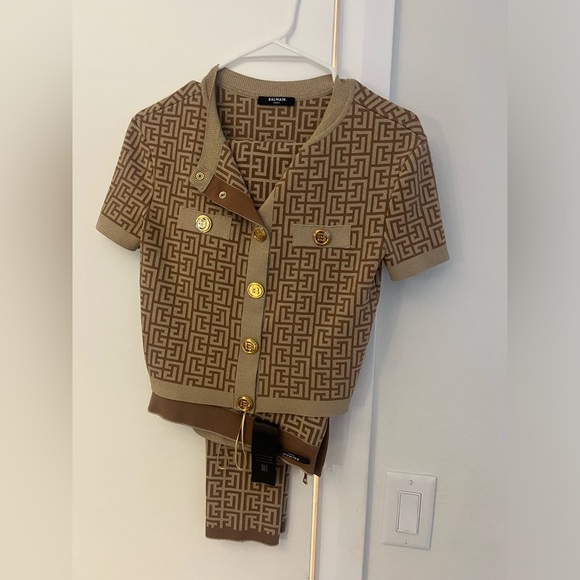 Balmain set. Shirt I bought for $1450 and pants for $1795 - Picture 5 of 11